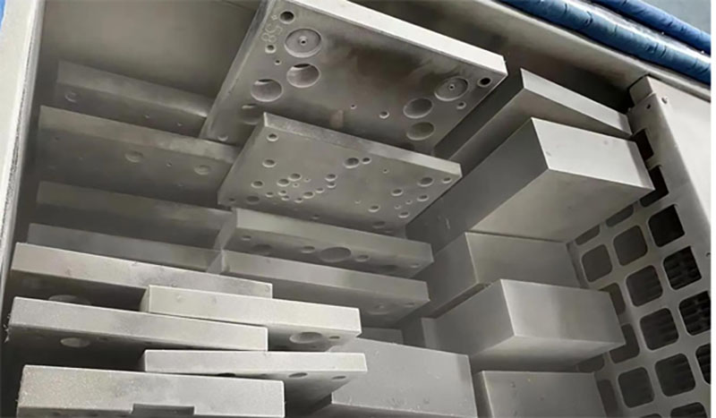 超低溫回火爐對(duì)鋁合金的深冷試驗(yàn)(圖2) 超低溫回火爐對(duì)鋁合金的深冷試驗(yàn)(圖2)