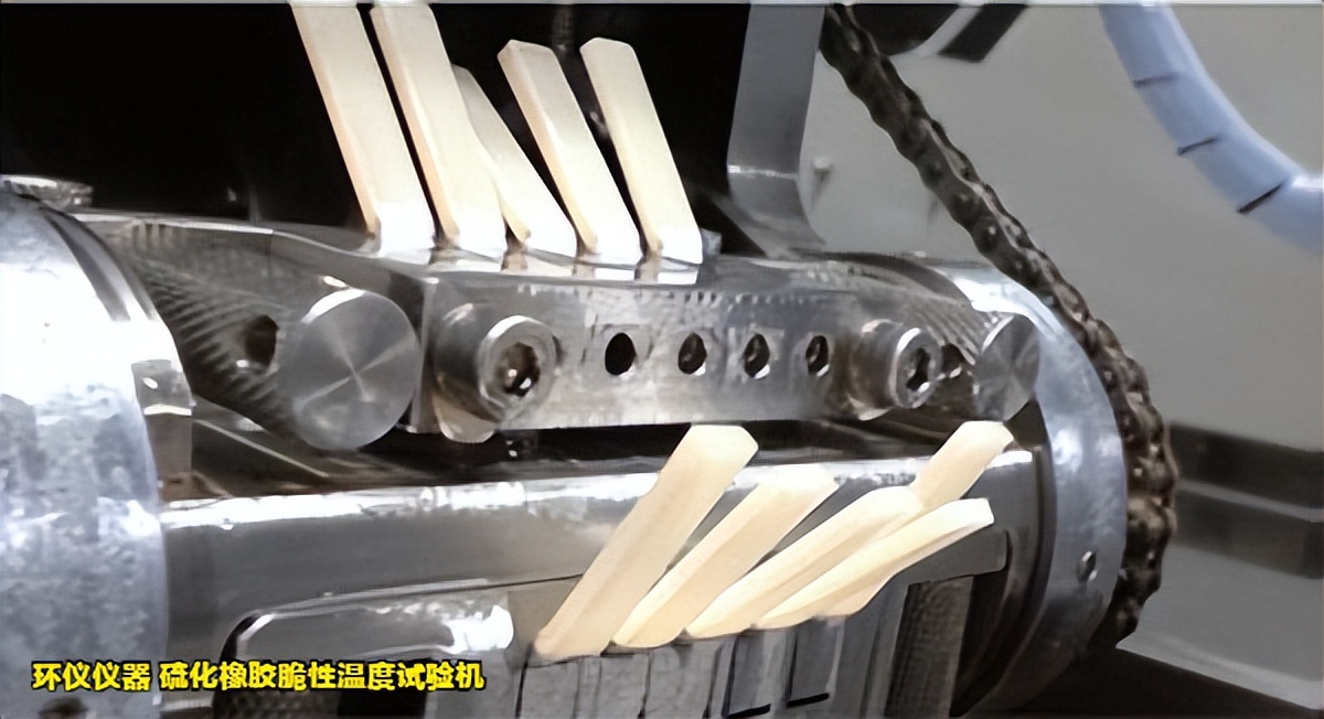硫化橡膠脆性溫度試驗機的單試樣與多試樣的實驗對比(圖2) 硫化橡膠脆性溫度試驗機的單試樣與多試樣的實驗對比(圖2)